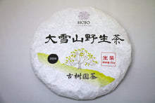 Load image into Gallery viewer, Da Xue Shan Wild Raw Pu-erh 2024 tea cake / 大雪山野生茶 茶饼