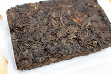 Load image into Gallery viewer, Bao Dao Shan Cha Tou Zhuan Ripe Pu-erh 2017 / 薄刀山 茶頭熟茶