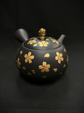 Load image into Gallery viewer, Tokoname Clay Tea Pot Y83