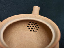 Load image into Gallery viewer, ZA4922B Kobiwako Clay Tea Pot 100ml