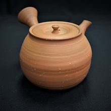 Load image into Gallery viewer, Tokoname Clay Tea Pot WM1