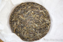Load image into Gallery viewer, High Mountain Silver Downy 2014 / 高山銀毫古樹生茶 2014