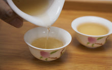 Load image into Gallery viewer, Phoenix Lao Cong Shui Xian 2011 / 鳳凰単叢老欉 水仙 2011