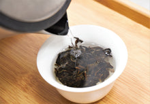 Load image into Gallery viewer, Phoenix Oolong Dao Hua Xiang 2016 / 鳳凰単叢 稻花香