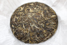 Load image into Gallery viewer, Wu Liang Shan Raw Pu-erh Tea 2018 / 无量山古树生茶 2018