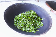 Load image into Gallery viewer, Mang Fei Raw Pu-erh Tea 2015 / 忙肺古樹生茶 2015