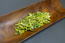 Load image into Gallery viewer, Shi Feng Long Jing 2025 / 獅峰龍井茶