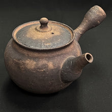 Load image into Gallery viewer, Tokoname Clay Tea Pot L68