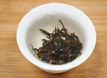 Load image into Gallery viewer, Lao Hei Zhai Raw Pu-erh Tea 2017 / 老黑寨古樹生茶 2017
