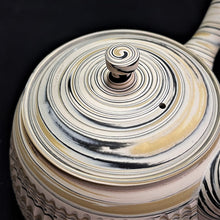 Load image into Gallery viewer, Tokoname Clay Teapot G150
