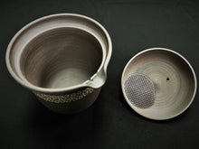 Load image into Gallery viewer, Tokoname Clay Tall Houhin M366