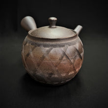 Load image into Gallery viewer, Tokoname Clay Tea Pot M503