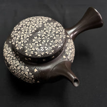 Load image into Gallery viewer, Tokoname Clay Tea Pot T4
