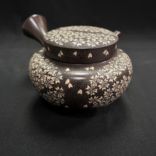 Load image into Gallery viewer, Tokoname Clay Tea Pot T4
