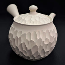 Load image into Gallery viewer, Tokoname Clay Tea Pot W3771