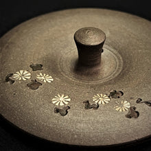 Load image into Gallery viewer, Tokoname Clay Tea Pot WM19