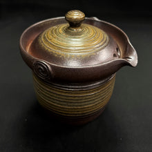 Load image into Gallery viewer, Tokoname Clay Tall Houhin WM46-2