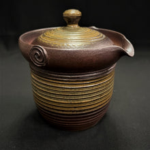 Load image into Gallery viewer, Tokoname Clay Tall Houhin WM46-2