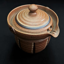 Load image into Gallery viewer, Tokoname Clay Tall Houhin WM46-1