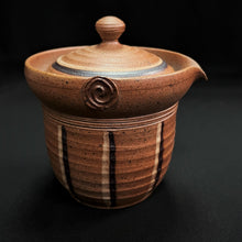 Load image into Gallery viewer, Tokoname Clay Tall Houhin WM46-1