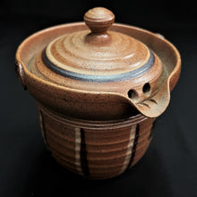 Load image into Gallery viewer, Tokoname Clay Tall Houhin WM46-1