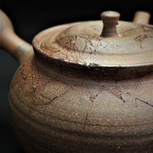 Load image into Gallery viewer, Tokoname Clay Teapot WM54