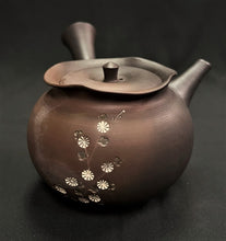 Load image into Gallery viewer, Tokoname Clay Tea Pot WM7