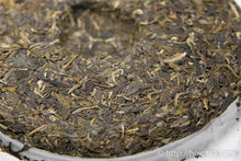 Load image into Gallery viewer, Huang Wu Lin Raw Pu-erh 2013 / 黄芜林古树生茶