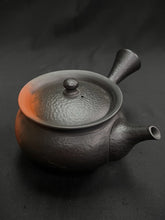 Load image into Gallery viewer, Tokoname Red Clay Teapot WM75
