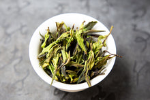 Load image into Gallery viewer, Da Xue Shan Wild White Tea 2024 Loose Tea / 大雪山野生白茶 散茶
