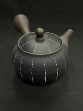 Load image into Gallery viewer, Tokoname Teapot Y871
