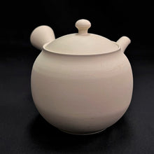 Load image into Gallery viewer, Tokoname Clay Tea Pot W3772
