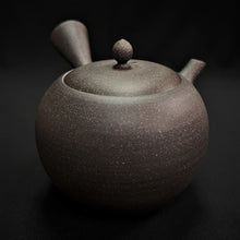 Load image into Gallery viewer, Tokoname Clay Tea Pot WM18
